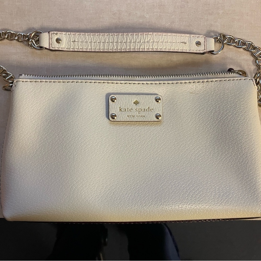 Pearl Kate spade bag in EUC